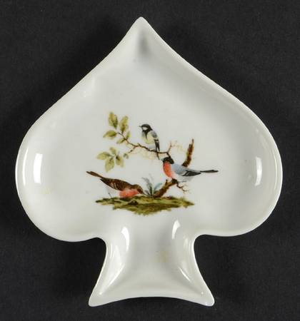 LIM200 Small Spade Shape Ashtray