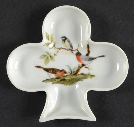 LIM200 Small Club Shape Ashtray