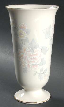 L72 8" Vase