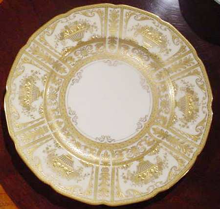 D327A (Scalloped) by Lenox