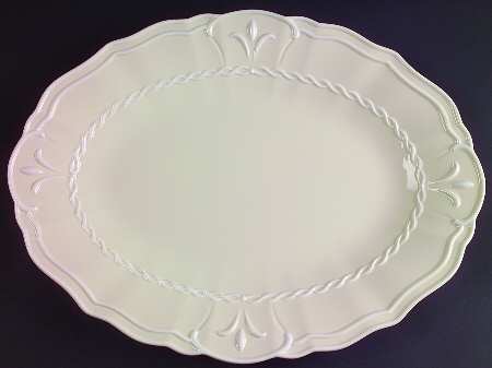 Butler's Pantry Patisserie 16" Oval Serving Platter