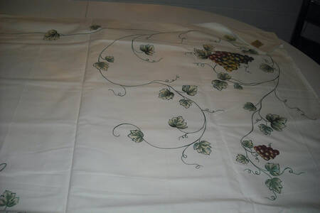 Tuscan Vine Blanc Rectangular Tablecloth 60" X 102"