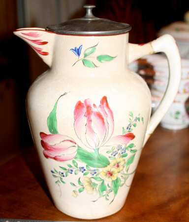 Old Strasbourg (Off White Background) Pitcher W/Metal Lid