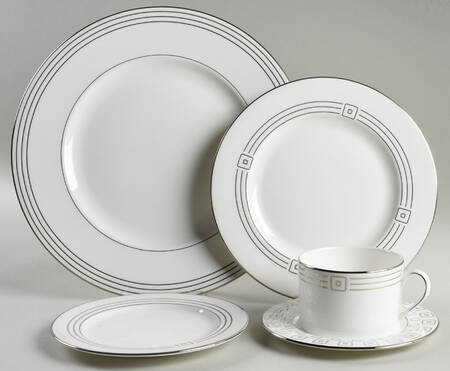 Mc Cormick Square 5 Piece Place Setting