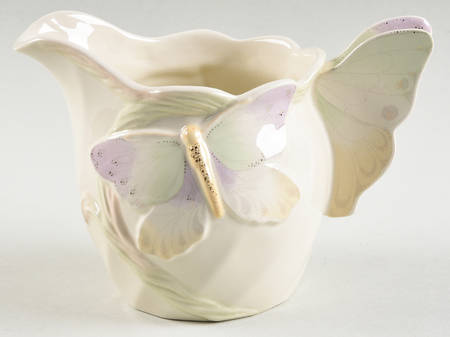 Garden Splendor Collection Sculpted Creamer