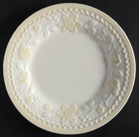 Linen Closet Floral Wreath Salad Plate