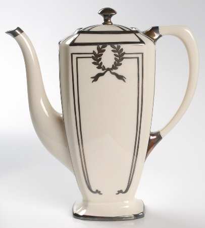 L103 Small Coffee Pot & Lid