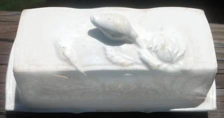 White Rose 1/4 Lb Covered Butter