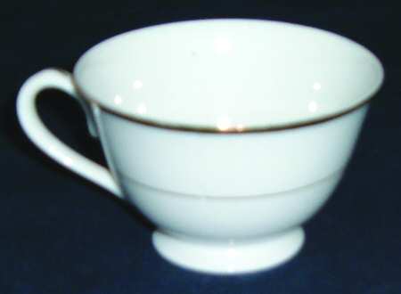 LKY1 Footed Cup
