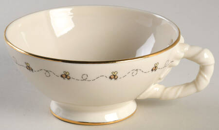 Classic Pooh Cup for Individual Teapot & Lid with Cup