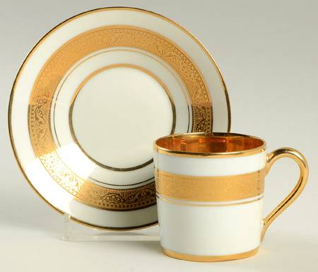 Pompadour Flat Demitasse Cup & Saucer Set