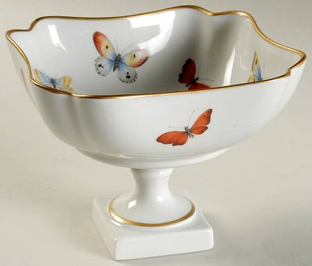 LIM235 Round Compote (Height X Width)