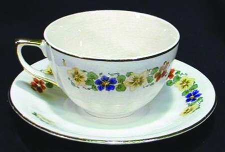 LIA62 Flat Cup & Saucer Set