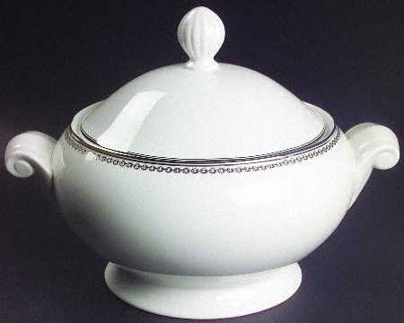 Claridge Platinum 2.5 Qt Round Covered Casserole