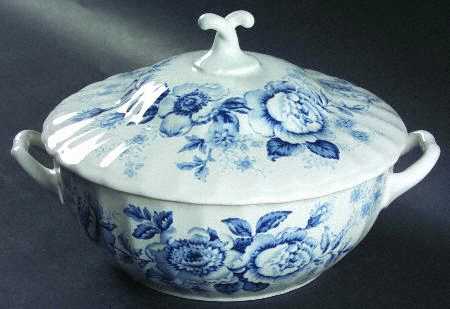 Morning Garden Blue 2.5 Qt Round Covered Casserole