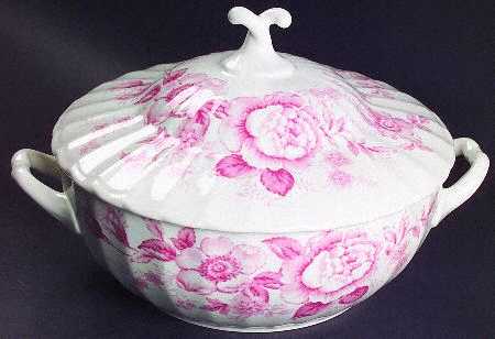 Morning Garden Red 2.5 Qt Round Covered Casserole