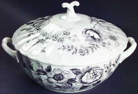 Morning Garden Black 2.5 Qt Round Covered Casserole