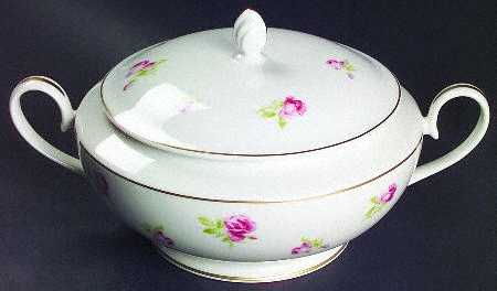 Hampton Blossom 2 Qt Round Covered Casserole