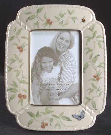 Morningside Cottage Frame-Holds 5" X 7"