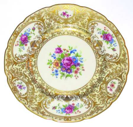 J328A (Scalloped) by Lenox