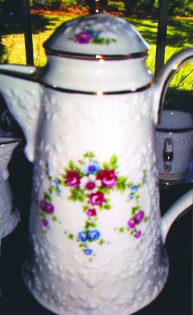 LIM247 Coffee Pot & Lid