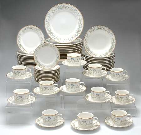 Wellesley 72 Piece Set