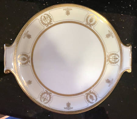 F67 Handled Cake Plate