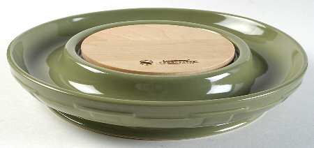 Woven Traditions Sage Round Cheese & Cracker Tray w/Wood Cutting Board