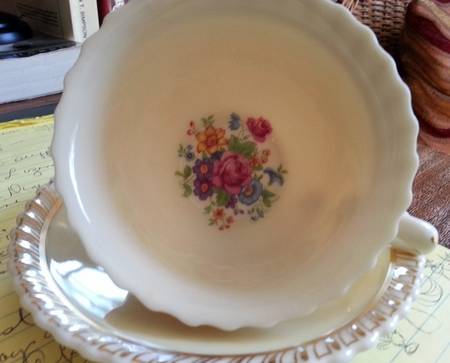 J330A Footed Cup