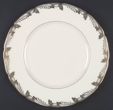Essex Green (Scalloped) by Lenox