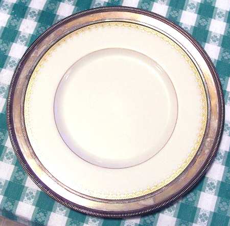 Alden (Green, No Cream Rim) by Lenox