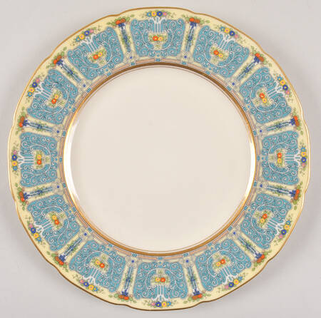 A302-1 (Scalloped) by Lenox