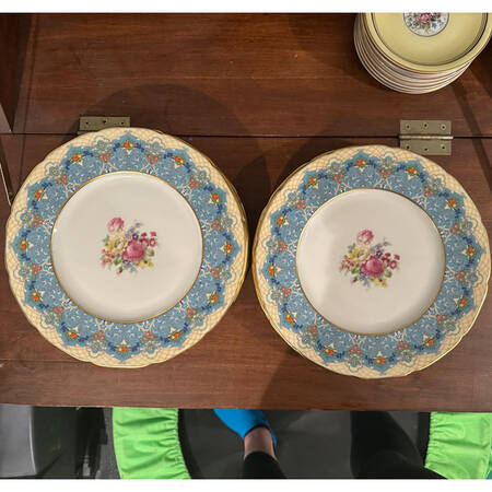 J446 (Scalloped) by Lenox