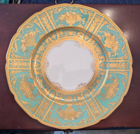 D327G (Scalloped) by Lenox
