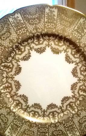 H365 (Scalloped) by Lenox