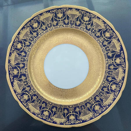 Z91B Cobalt (Scalloped) by Lenox
