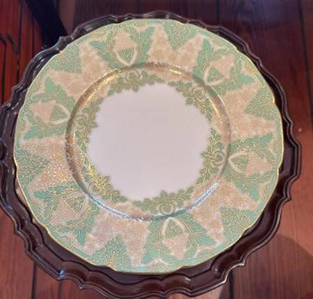 E345G Green (Scalloped) by Lenox