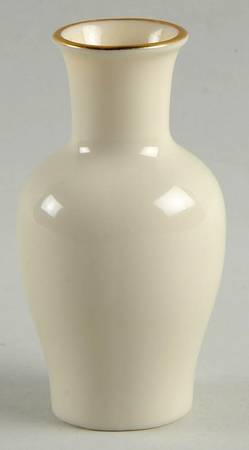 L31 3" Bud Vase