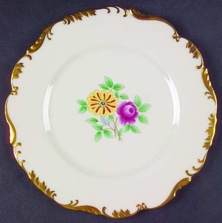 O438 Luncheon Plate