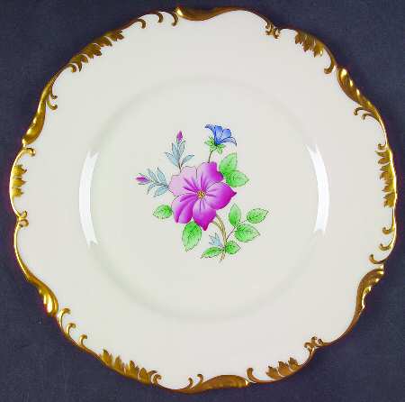 O438 Luncheon Plate