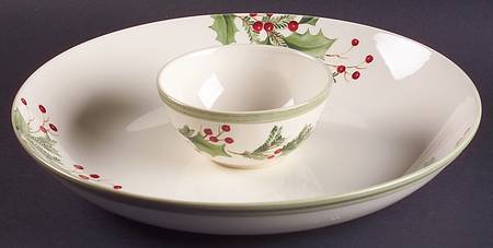 Holiday Gatherings Holiday Berry (2 Piece) Chip & Dip Set