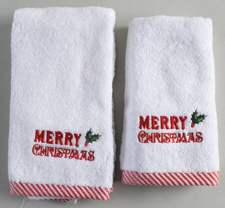 Holiday Gatherings Holiday Berry (Set of 2) Cloth Fingertip Towels