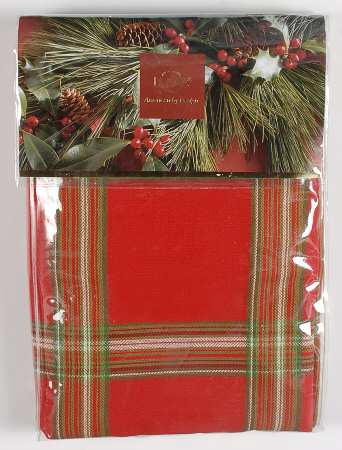 Holiday Gatherings Holiday Berry 60" X 84" Oblong Tablecloth