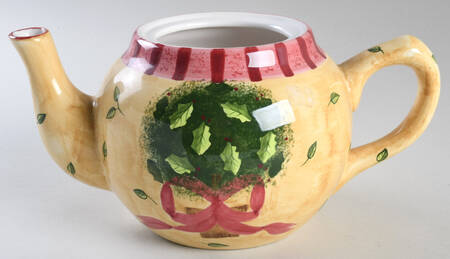 Holly Topiary Teapot No Lid