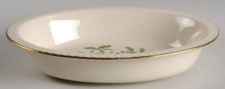 Hollyberry (No Enamel) 9" Oval Vegetable Bowl