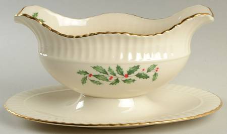 Hollyberry (No Enamel) Gravy Boat with Attached Underplate