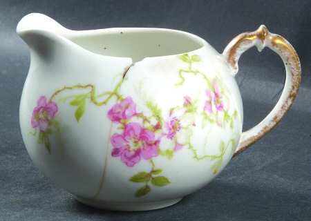 LAT84 Creamer