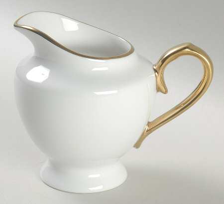 Hampton's Tea (White) Creamer