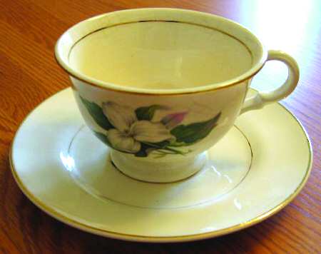Trillium Footed Cup & Saucer Set
