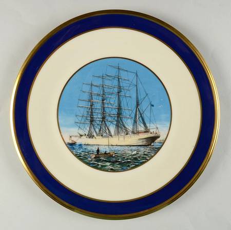 L106 (Dimension Shape) Dinner Plate